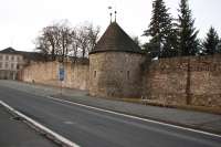 St�edov�k� hradby